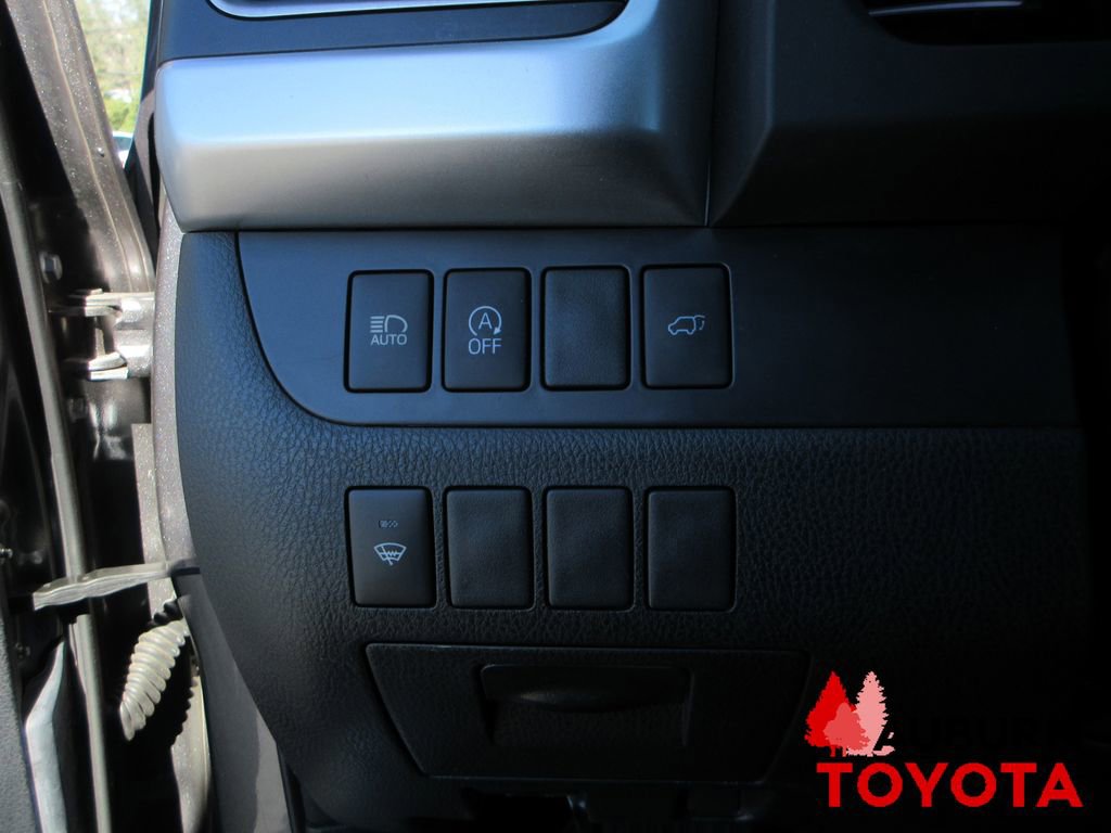 Certified 2018 Toyota Highlander XLE image 16
