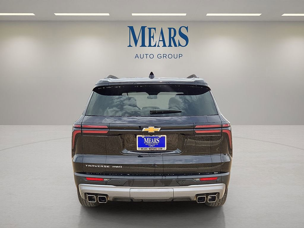 Used 2025 Chevrolet Traverse LT image 4