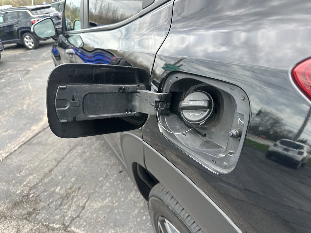 Used 2021 Chevrolet TrailBlazer ACTIV w/ Sun and Liftgate Package AWD/4WD image 44