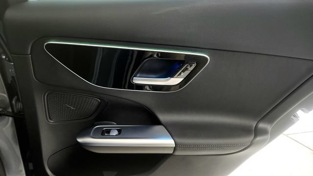 Used 2024 Mercedes-Benz C 300 4MATIC Sedan image 43