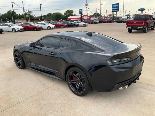 Used 2018 Chevrolet Camaro SS RWD image 31
