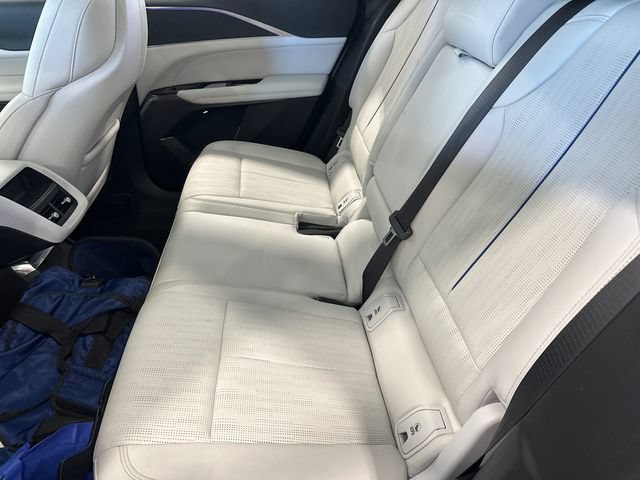 Used 2025 Cadillac Lyriq Luxury w/ LPO, Floor Liner Package AWD/4WD image 24