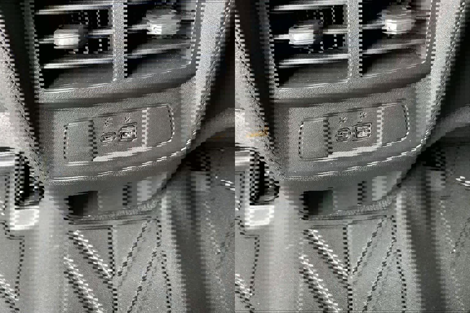 Used 2025 Chevrolet Colorado LT w/ LT Convenience Package image 32