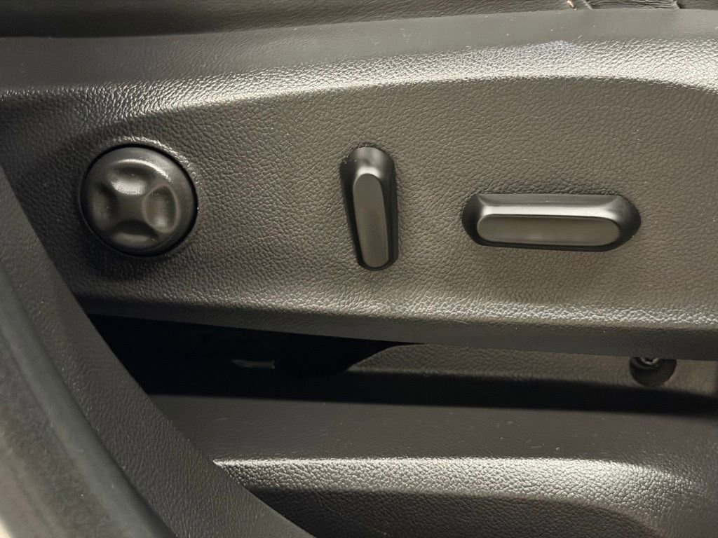 Certified 2017 Buick Envision Essence image 26