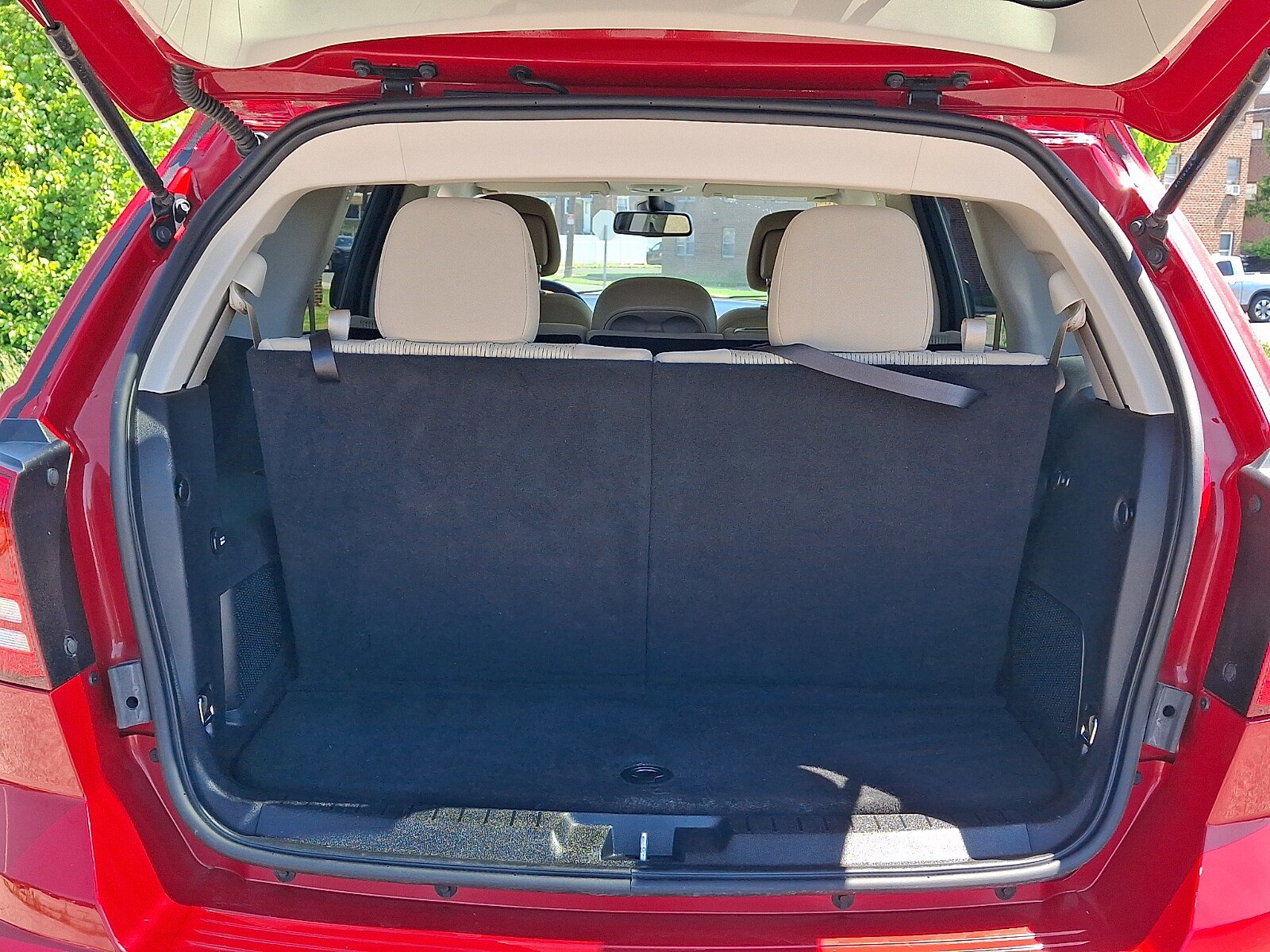 Used 2019 Dodge Journey SE FWD image 28