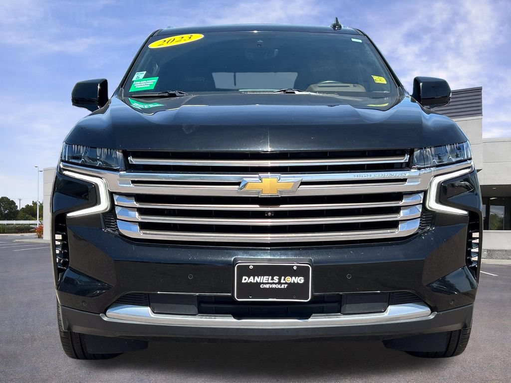 Used 2023 Chevrolet Tahoe High Country w/ Premium Package 2 AWD/4WD image 3