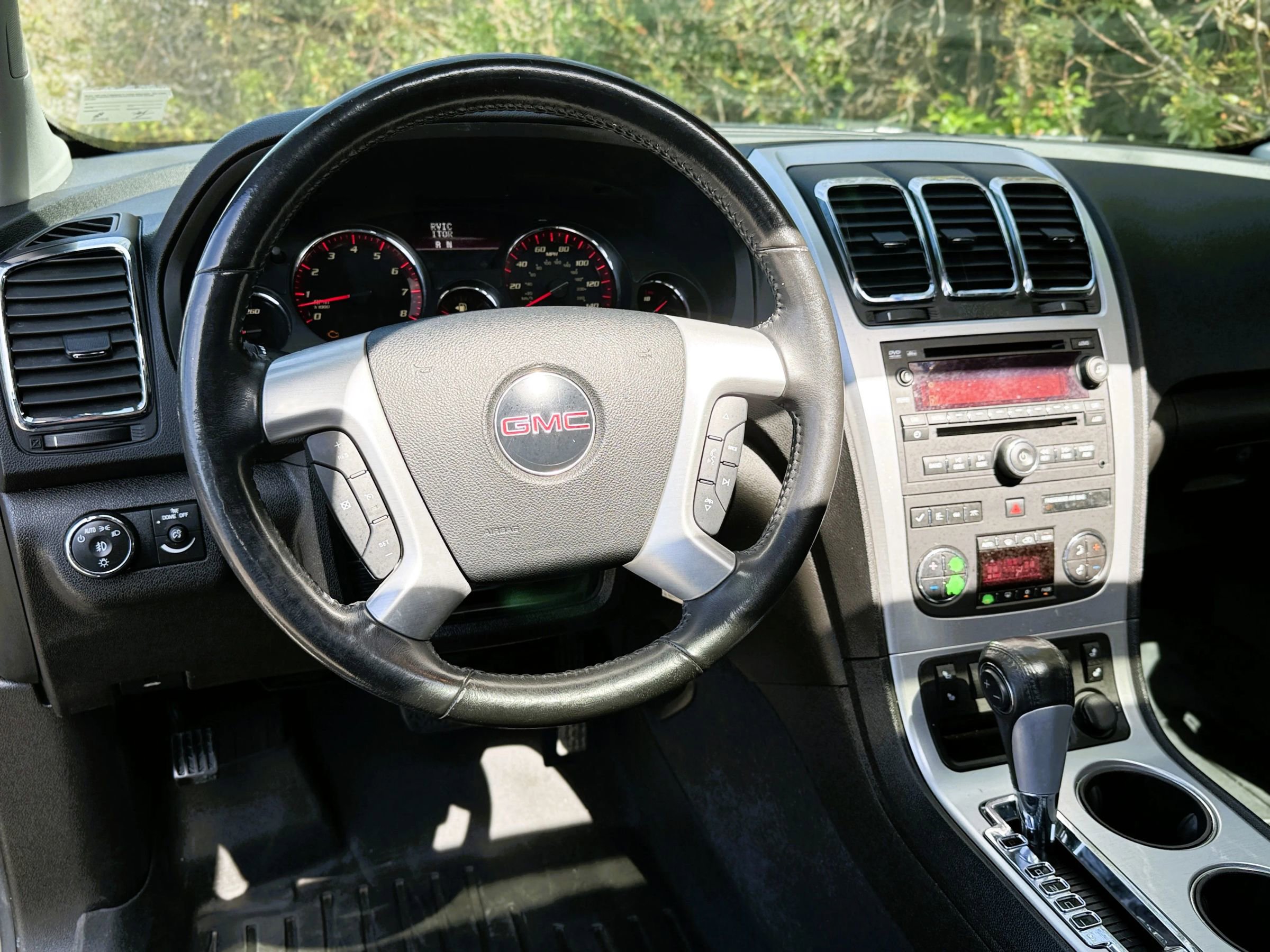 Used 2011 GMC Acadia SLT image 54