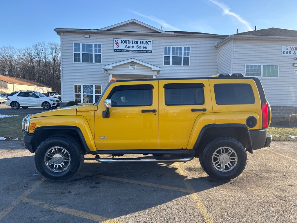 Used 2007 HUMMER H3 image 1