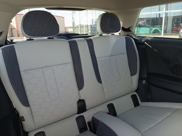 Used 2025 MINI Cooper S FWD image 13