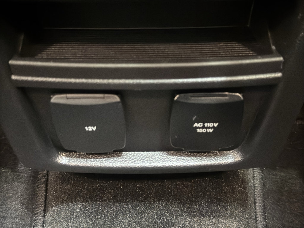 Used 2020 Ford Edge Titanium w/ Canadian Touring Package AWD/4WD image 12