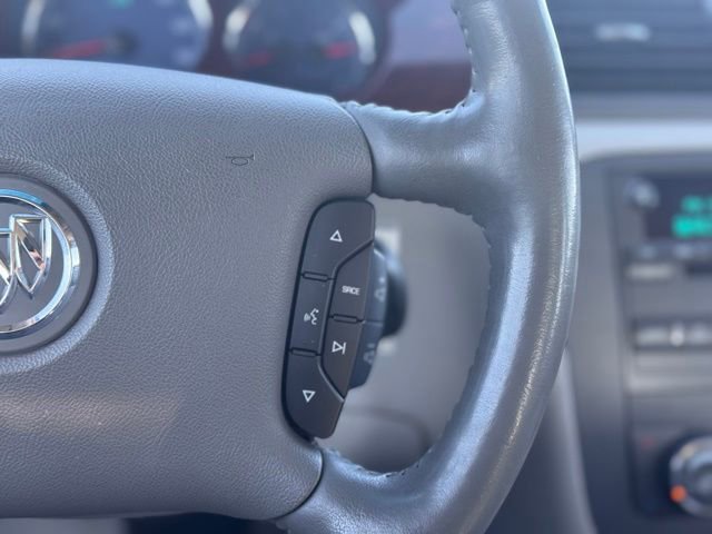 Used 2008 Buick Lucerne CXS image 11