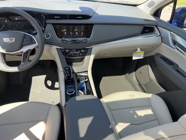 New 2025 Cadillac XT5 Premium Luxury w/ LPO, Floor Liner Package image 32