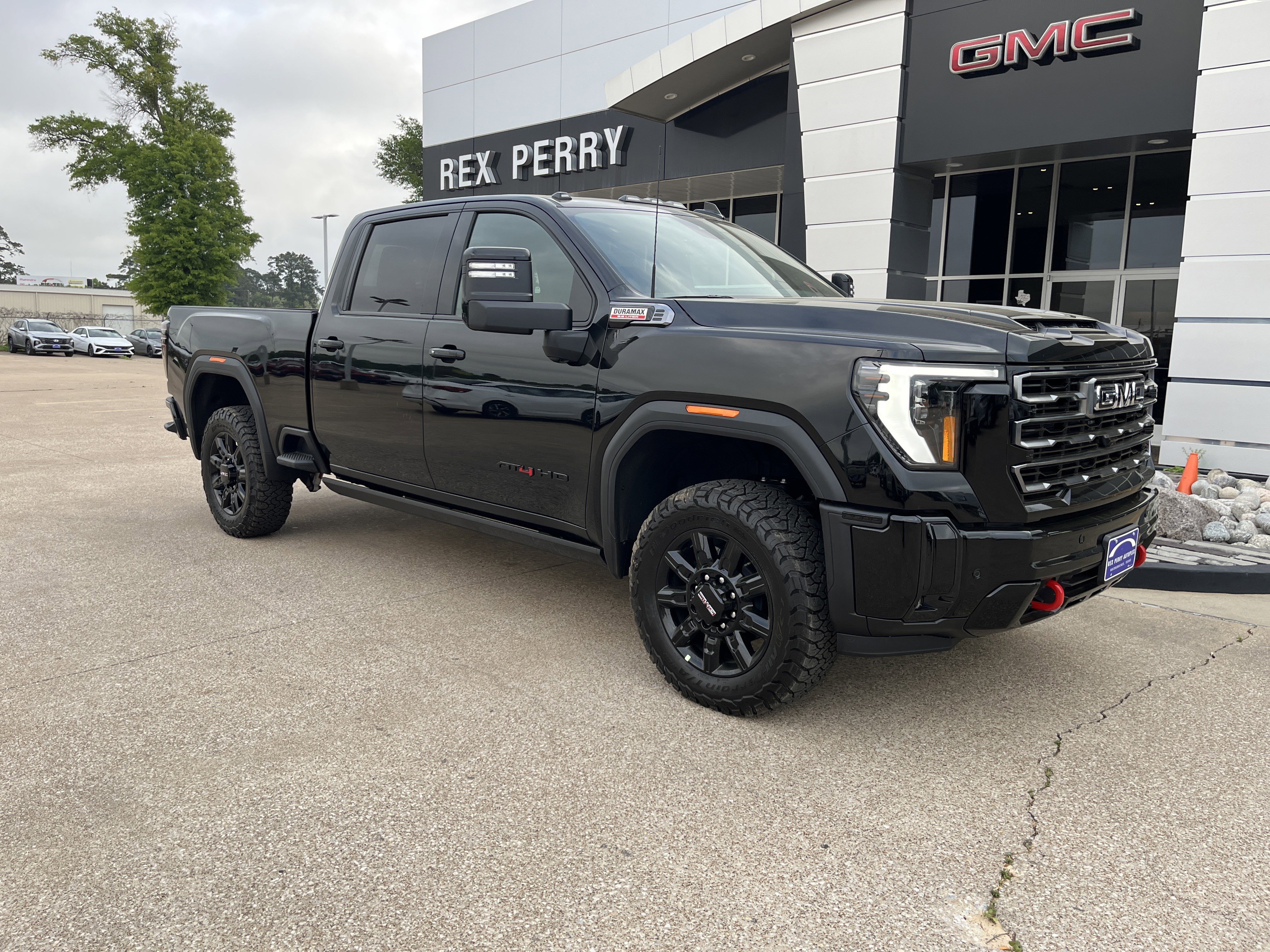 New 2026 GMC Sierra 2500 AT4 w/ AT4 Premium Plus Package image 2