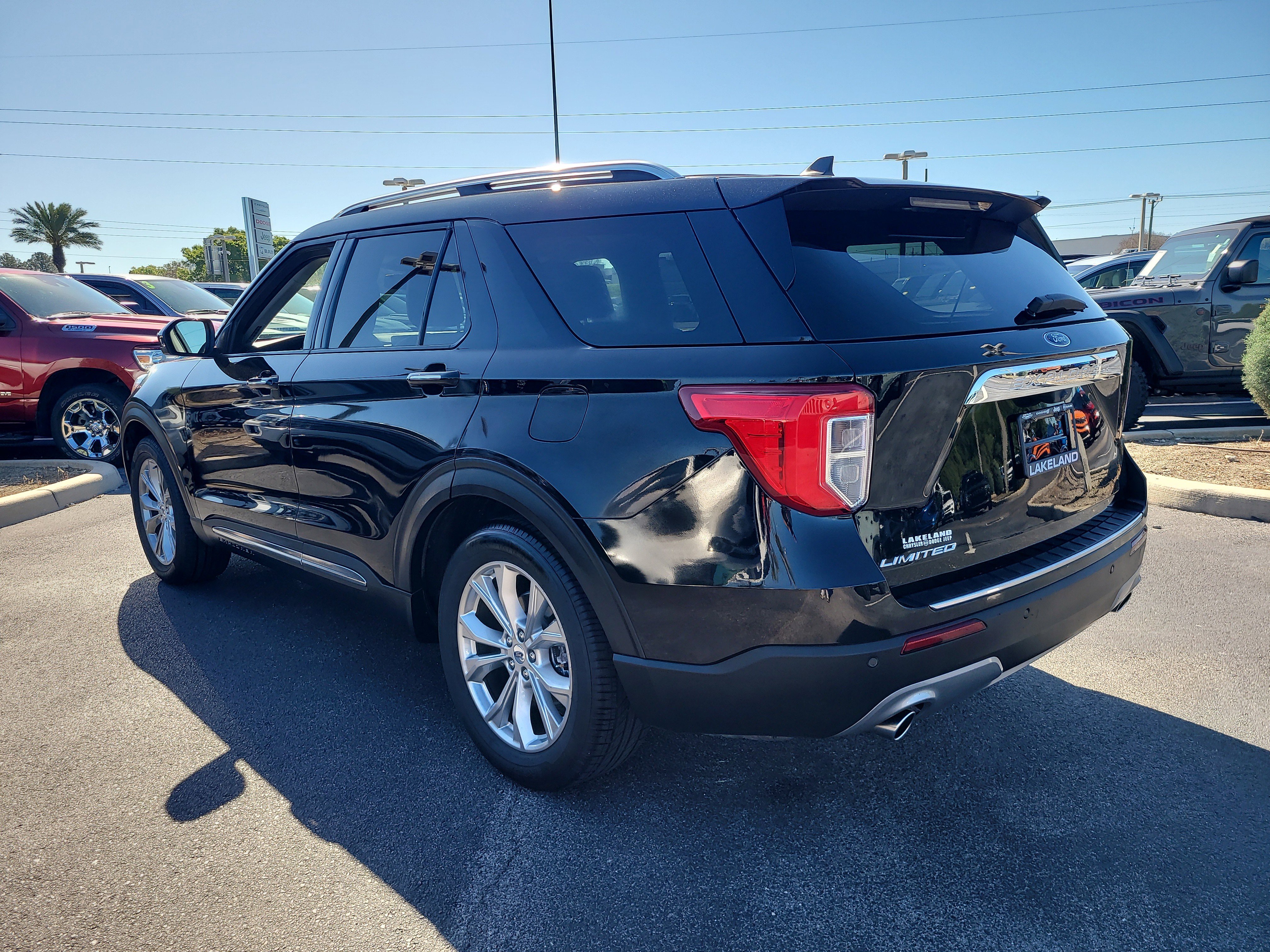 Used 2024 Ford Explorer Limited image 6