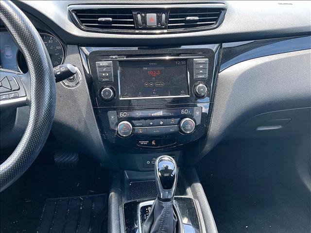 Used 2022 Nissan Rogue Sport SV FWD image 8