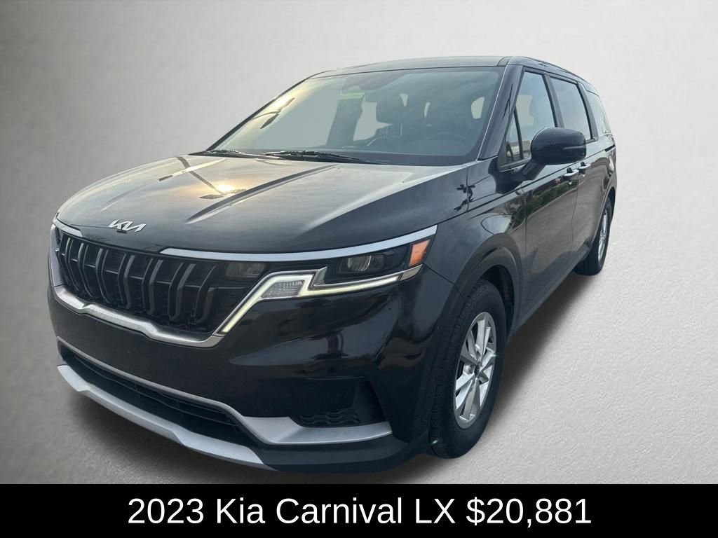 Used 2023 Kia Carnival LX image 7