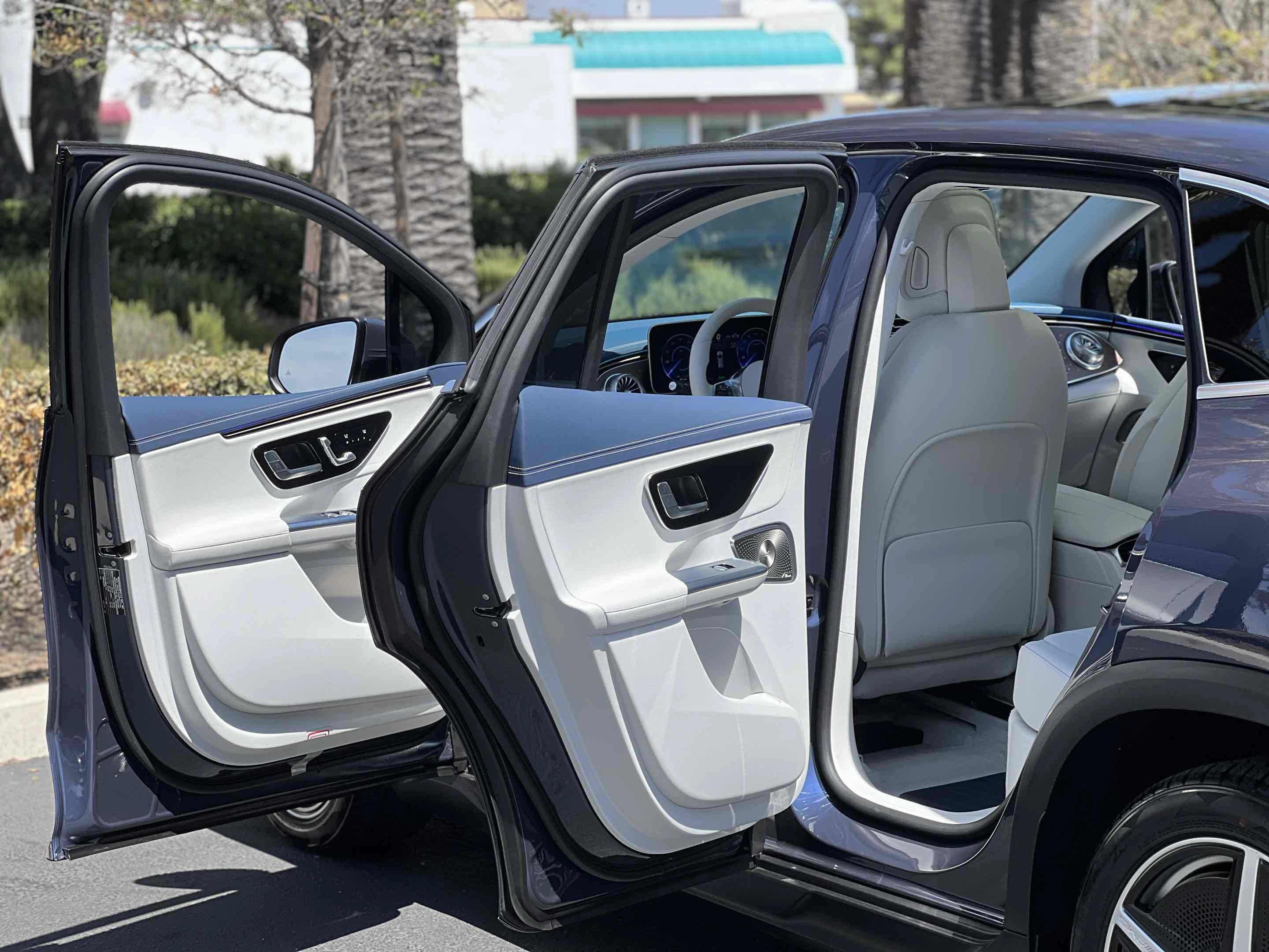 Used 2023 Mercedes-Benz EQE 350+ SUV w/ AMG Line Exterior Package image 57