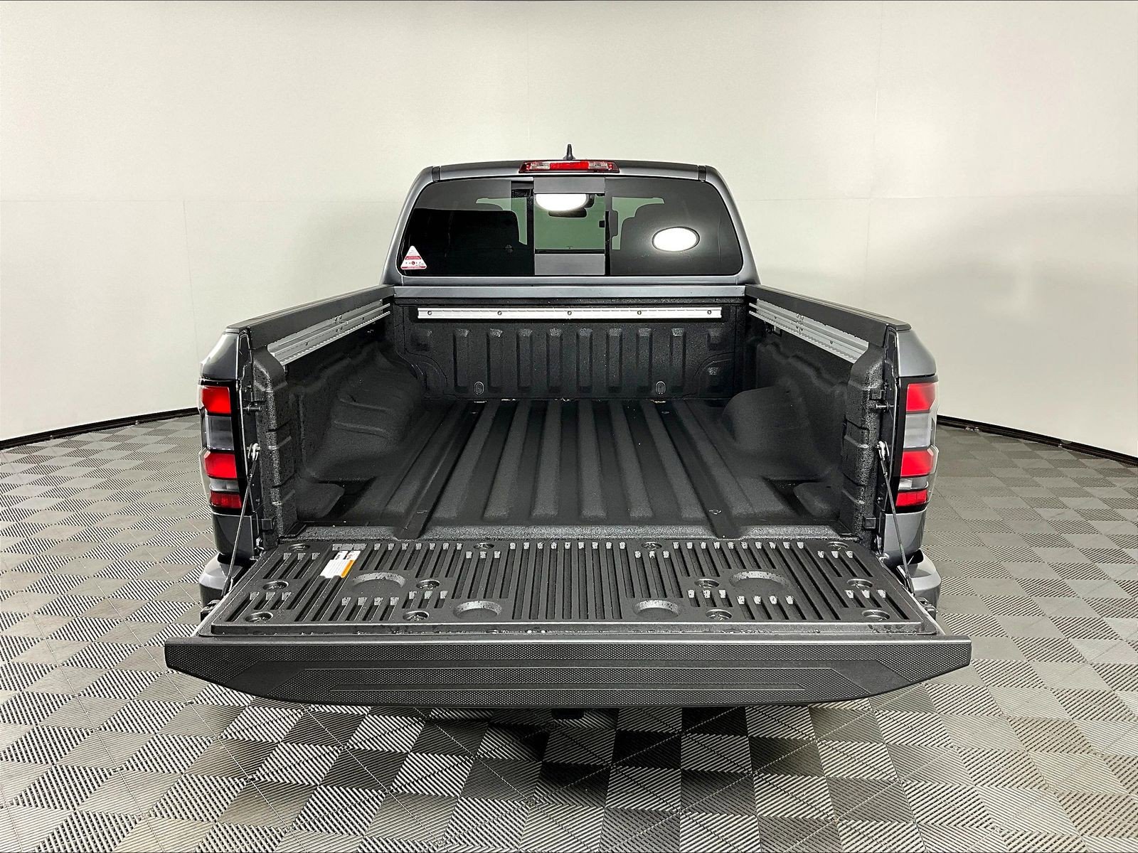 New 2026 Nissan Frontier PRO-4X w/ Pro-4x Convenience Package AWD/4WD image 21