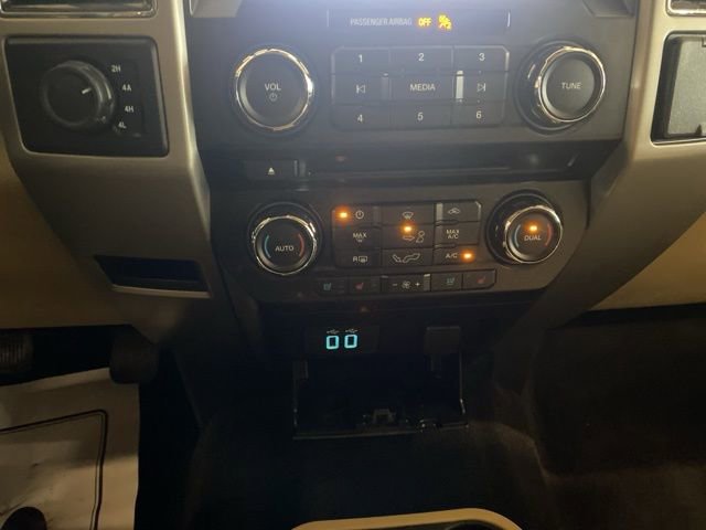 Used 2017 Ford F150 Lariat image 20