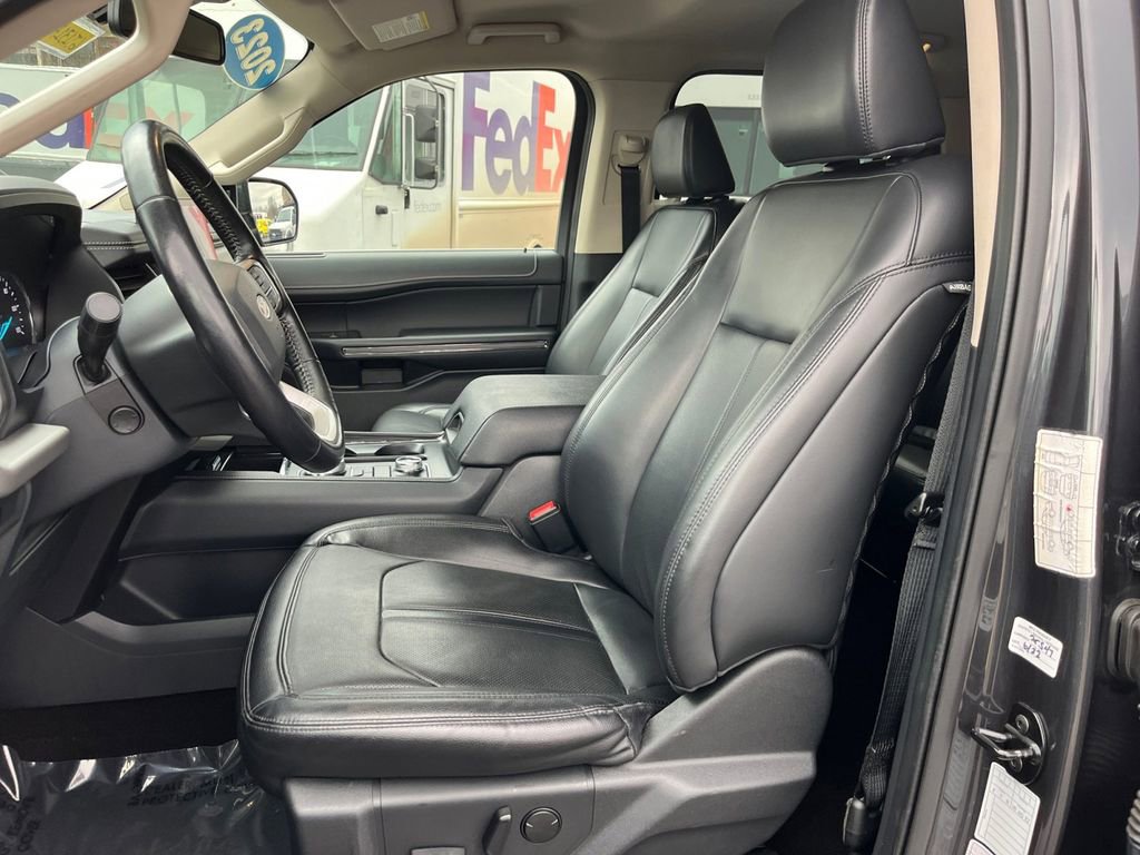 Certified 2023 Ford Expedition Max XLT image 9
