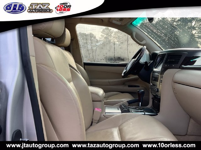 Used 2011 Lexus LX 570 4WD w/ Luxury Pkg image 15