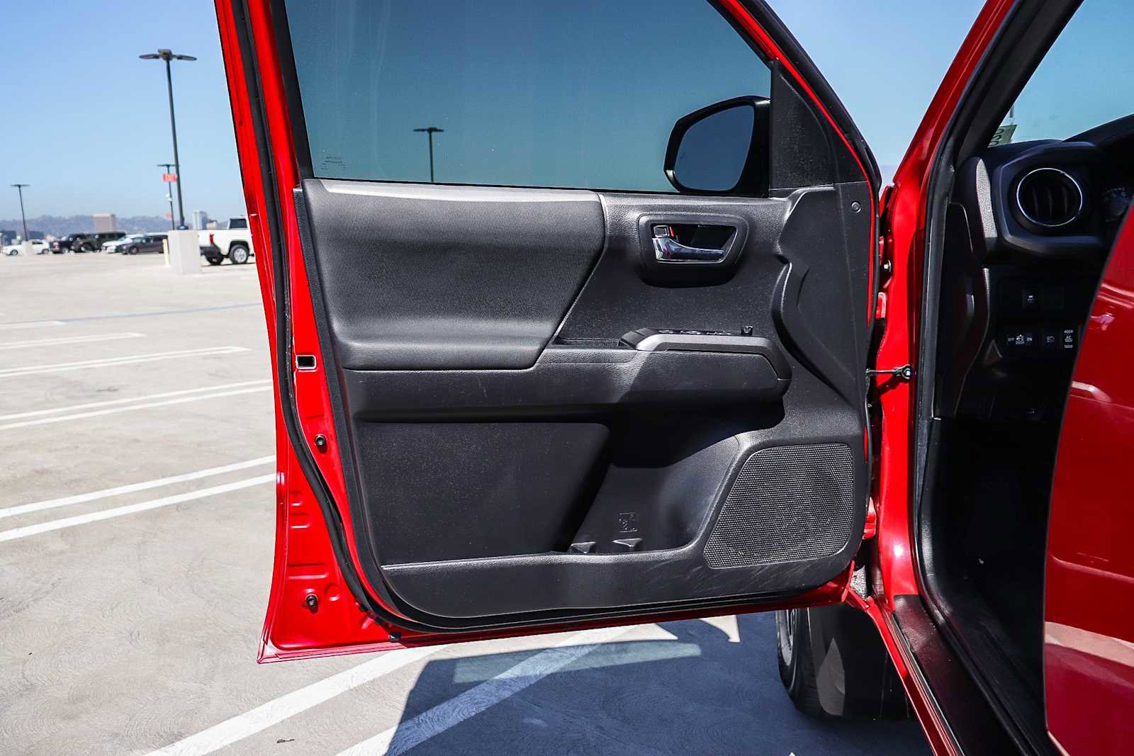 Used 2022 Toyota Tacoma TRD Sport w/ Technology Package image 19