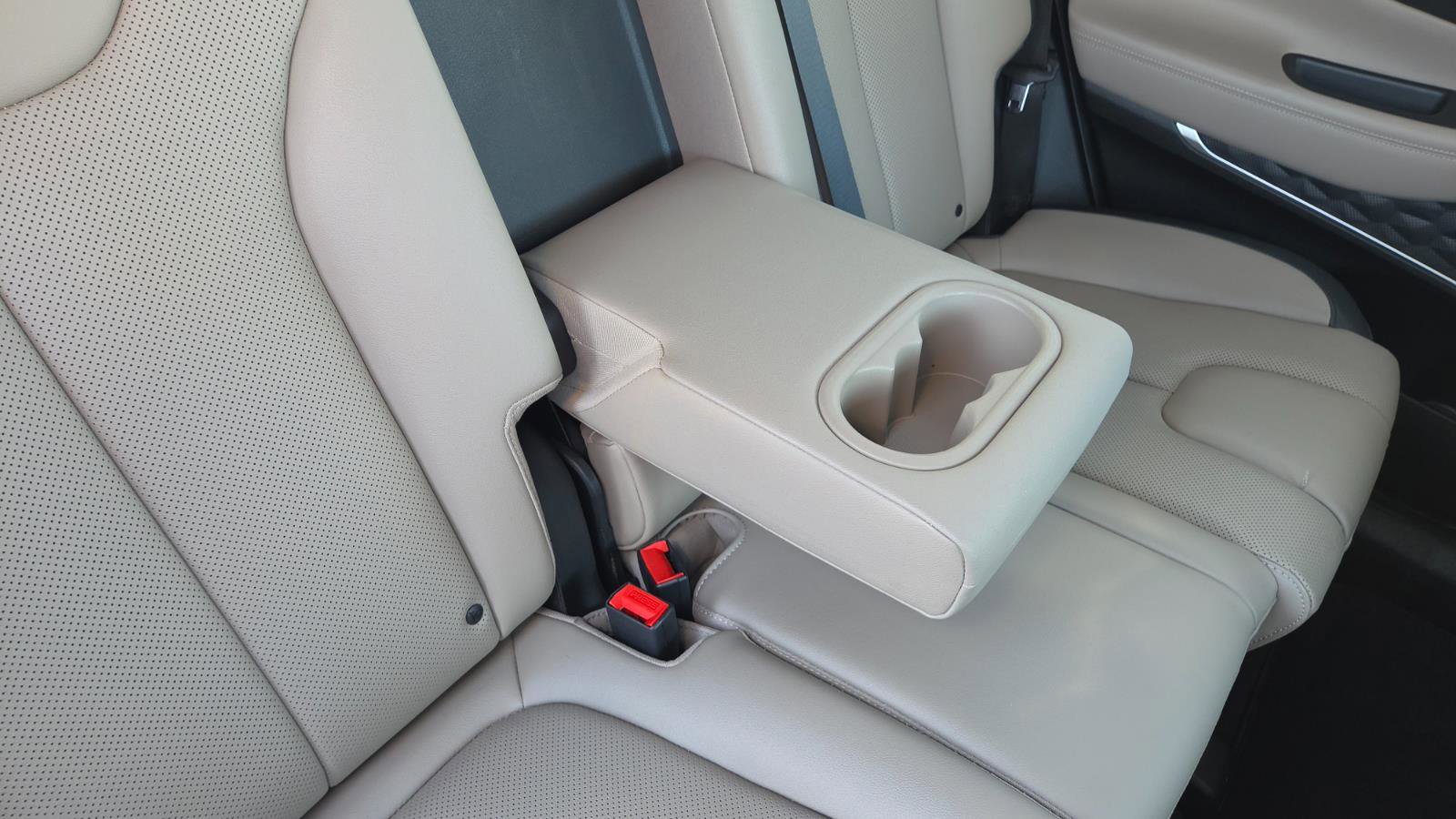 Used 2023 Hyundai Santa Fe SEL w/ Premium Package image 49