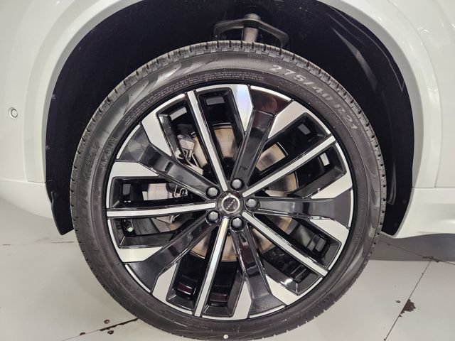 New 2026 Volvo XC90 T8 Ultra w/ Protection Package Premier AWD/4WD image 8
