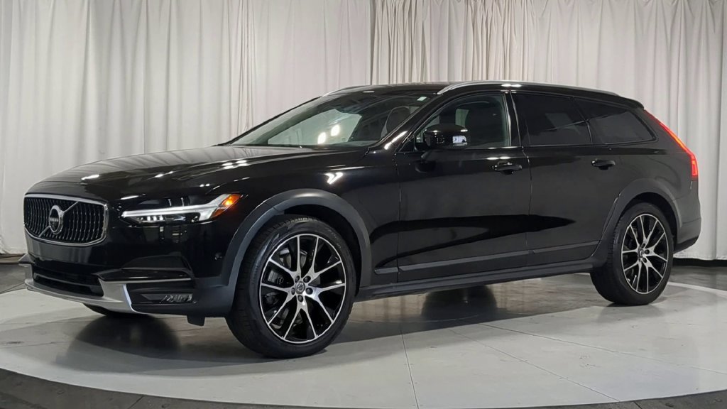 Used 2018 Volvo V90 T6 Cross Country w/ Convenience Package AWD/4WD image 4