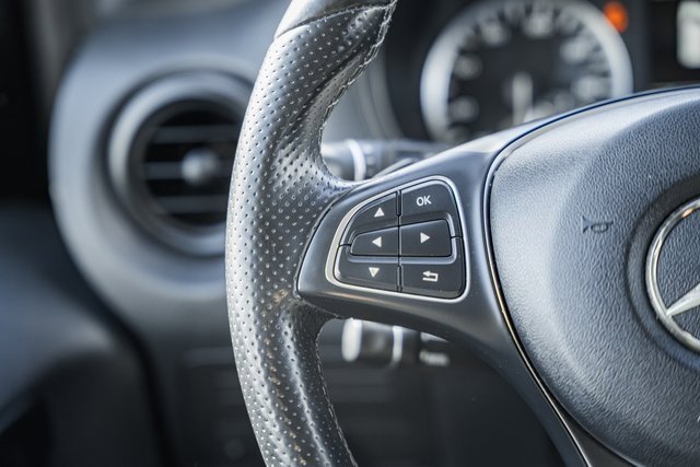 Used 2018 Mercedes-Benz Metris Passenger image 21