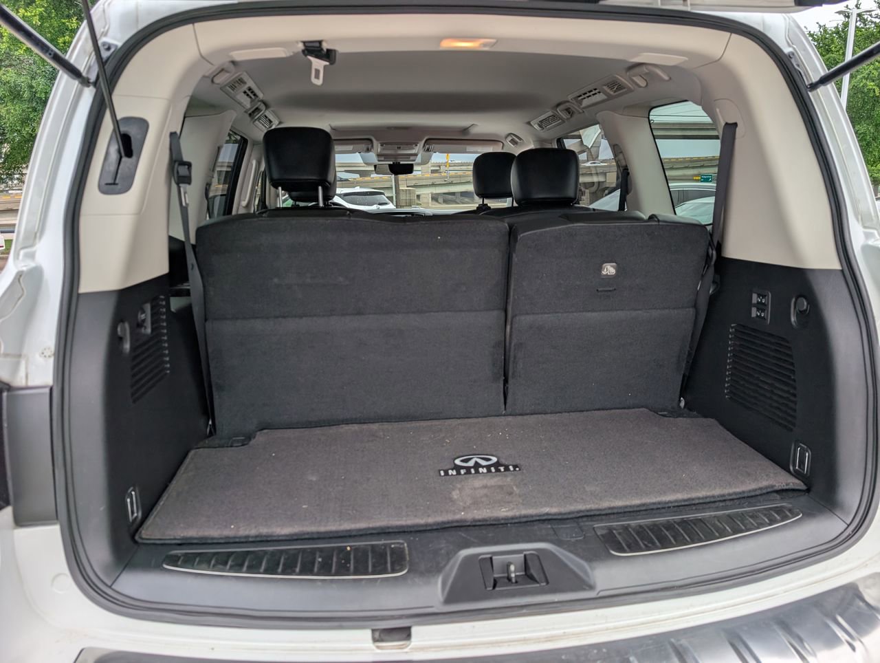 Used 2021 INFINITI QX80 Luxe w/ Cargo Package image 31