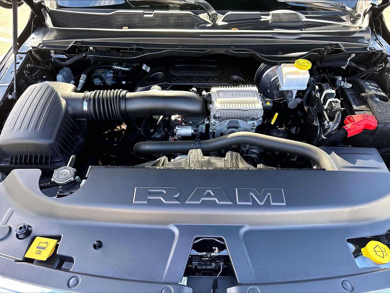 Used 2024 RAM 1500 Limited AWD/4WD image 10