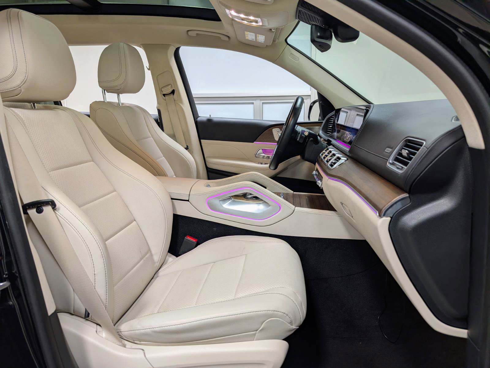 Used 2024 Mercedes-Benz GLS 450 4MATIC image 33