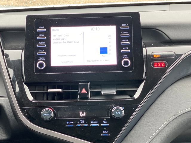 Used 2024 Toyota Camry SE image 16