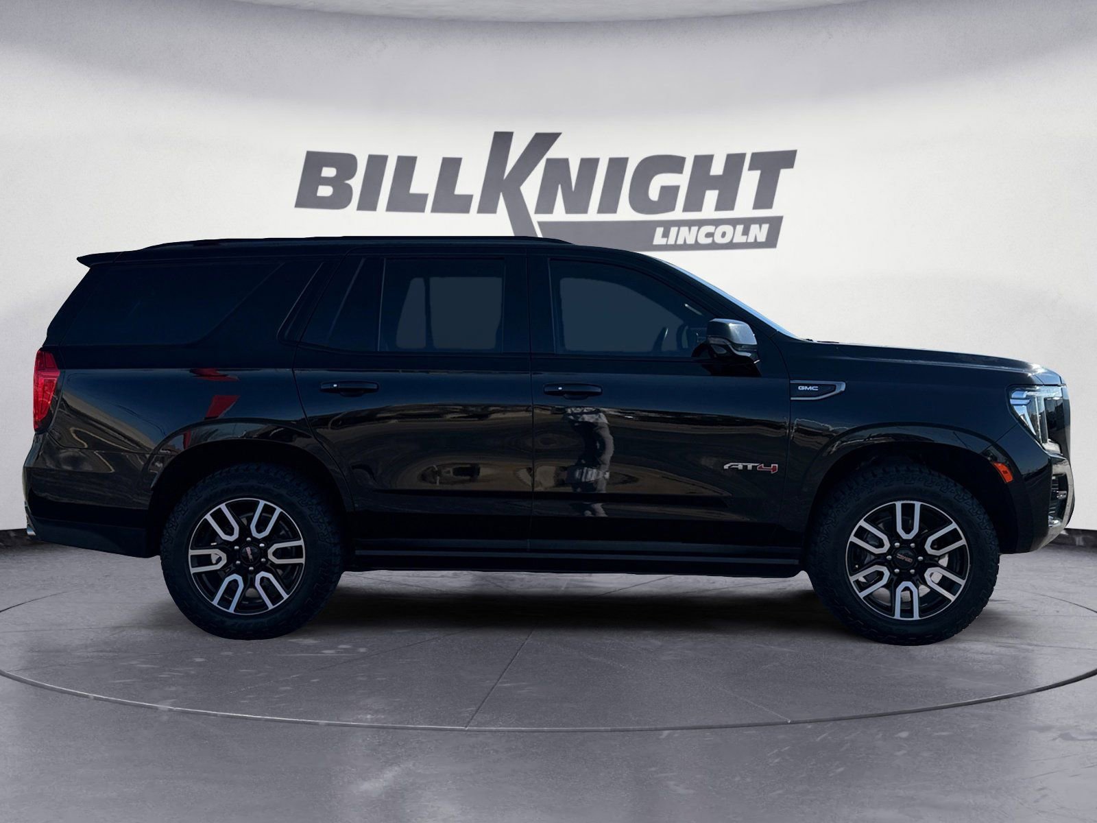 Used 2023 GMC Yukon AT4 w/ AT4 Premium Plus Package image 6