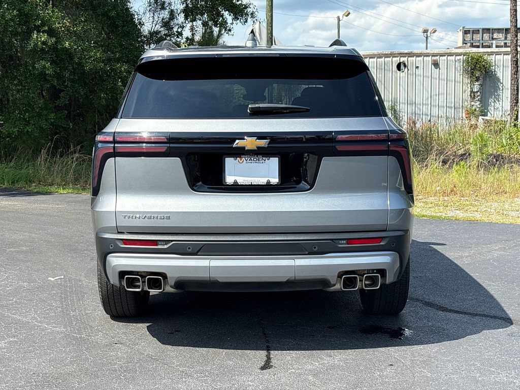 Used 2025 Chevrolet Traverse LT w/ Driver Confidence Package FWD image 32