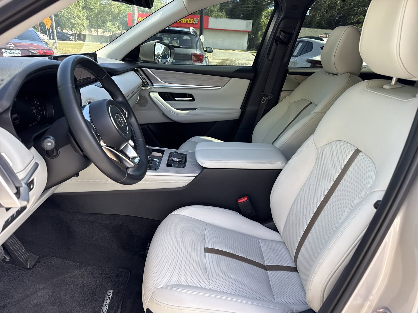 Used 2024 MAZDA CX-90 Plug-In Hybrid w/ Premium Plus image 9