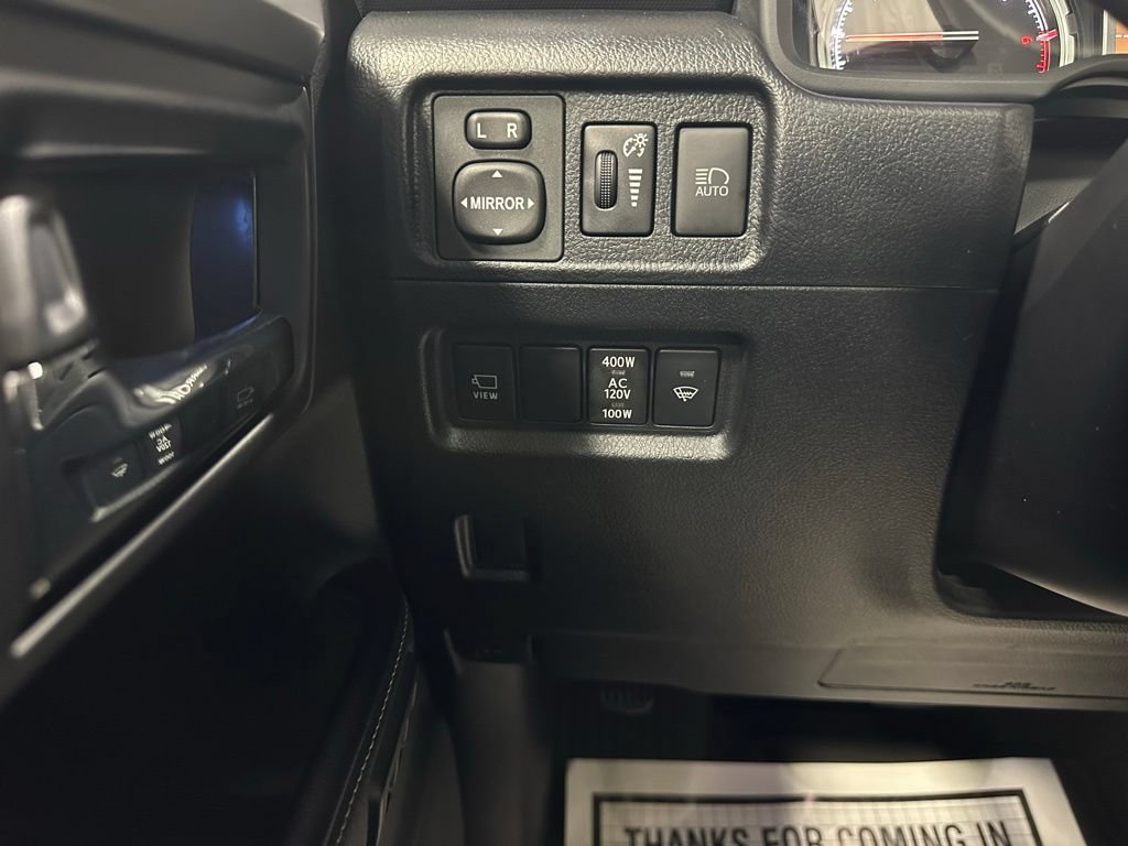 Used 2022 Toyota 4Runner Limited AWD/4WD image 17