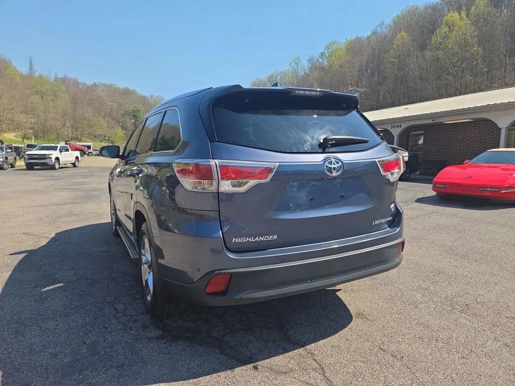 Used 2015 Toyota Highlander Limited Platinum AWD/4WD image 4
