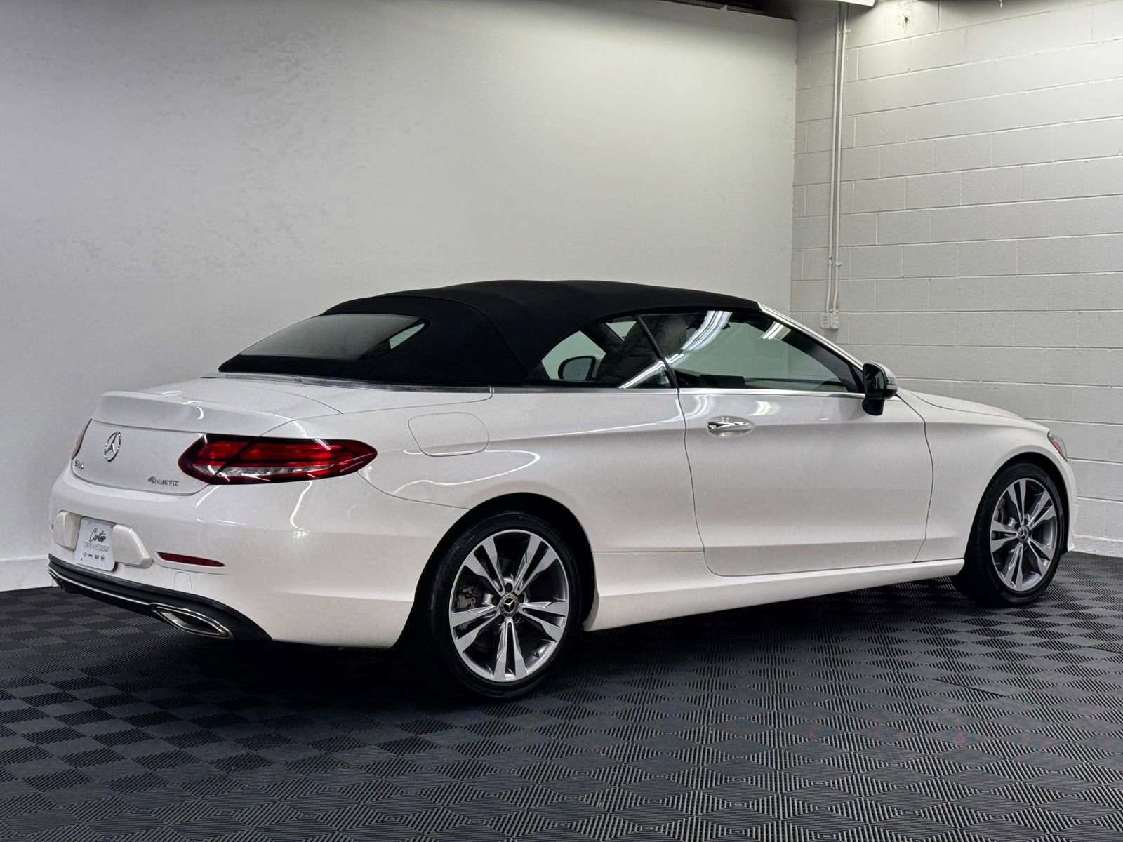 Used 2023 Mercedes-Benz C 300 4MATIC Cabriolet image 2