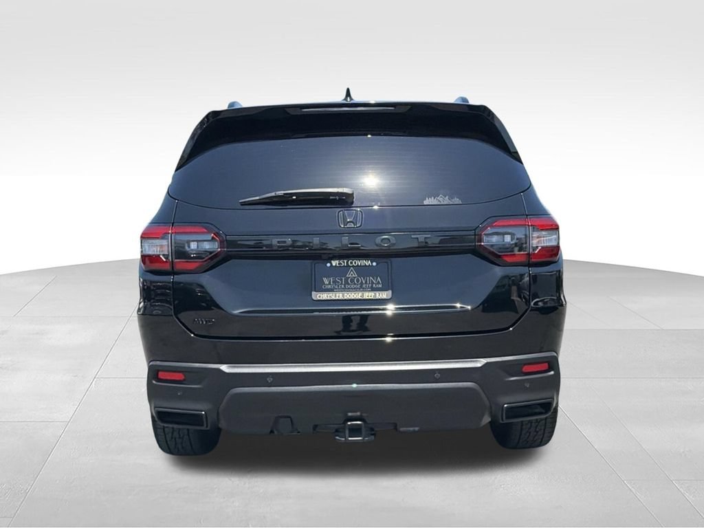 Used 2023 Honda Pilot Touring image 9