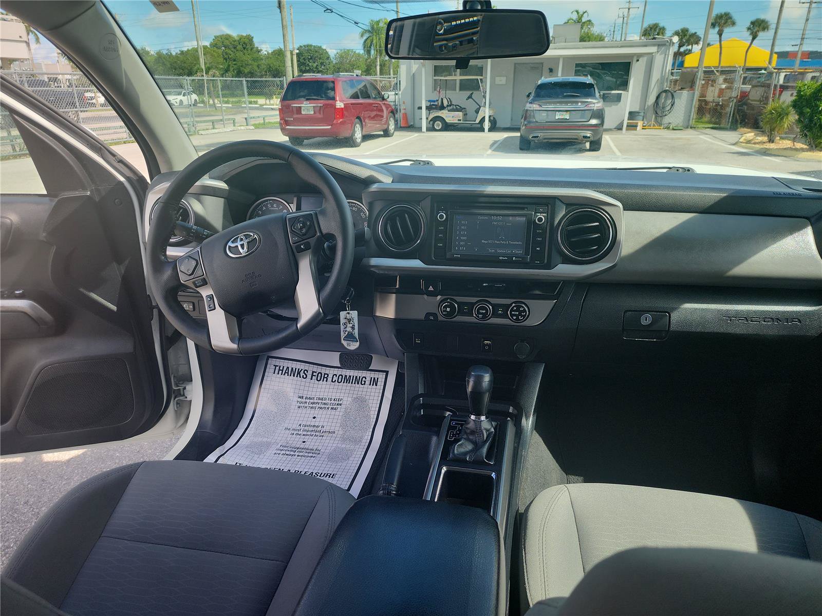 Used 2017 Toyota Tacoma SR5 w/ SR5 Appearance Package (SM) RWD image 26