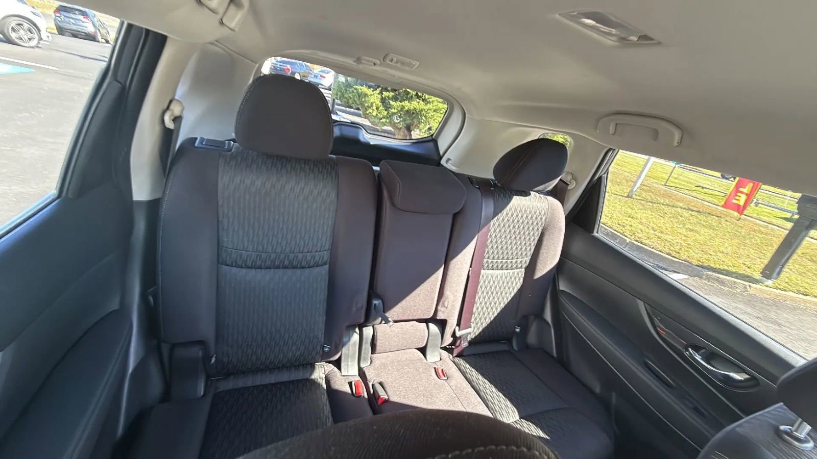 Used 2020 Nissan Rogue SV image 49