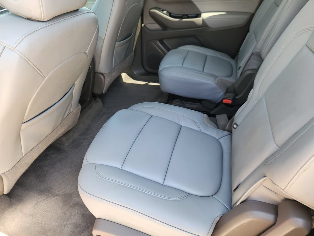 Used 2019 Chevrolet Traverse LT FWD image 27