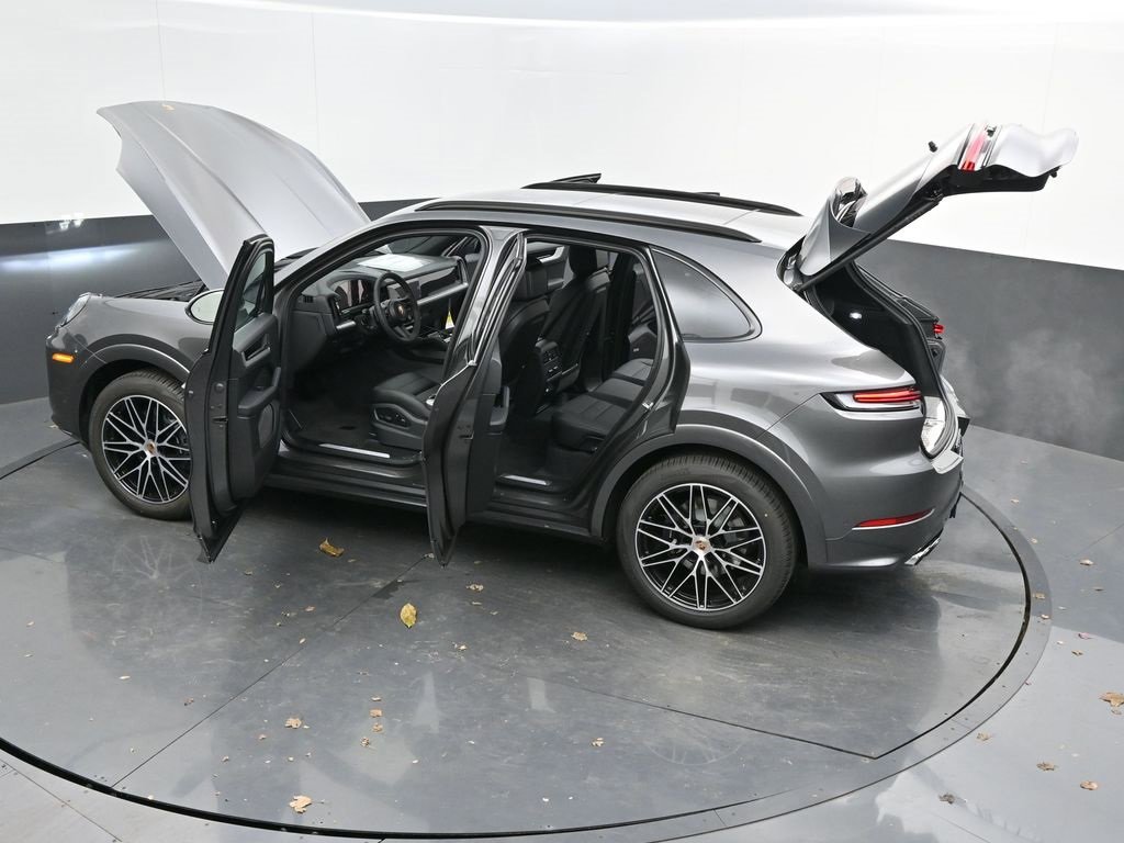 Certified 2025 Porsche Cayenne image 48