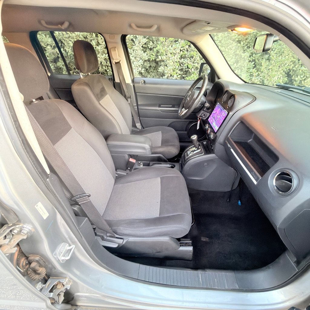 Used 2014 Jeep Patriot Latitude AWD/4WD image 20