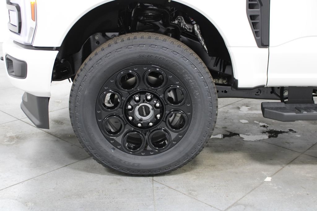 New 2026 Ford F250 Lariat w/ Black Appearance Package image 20