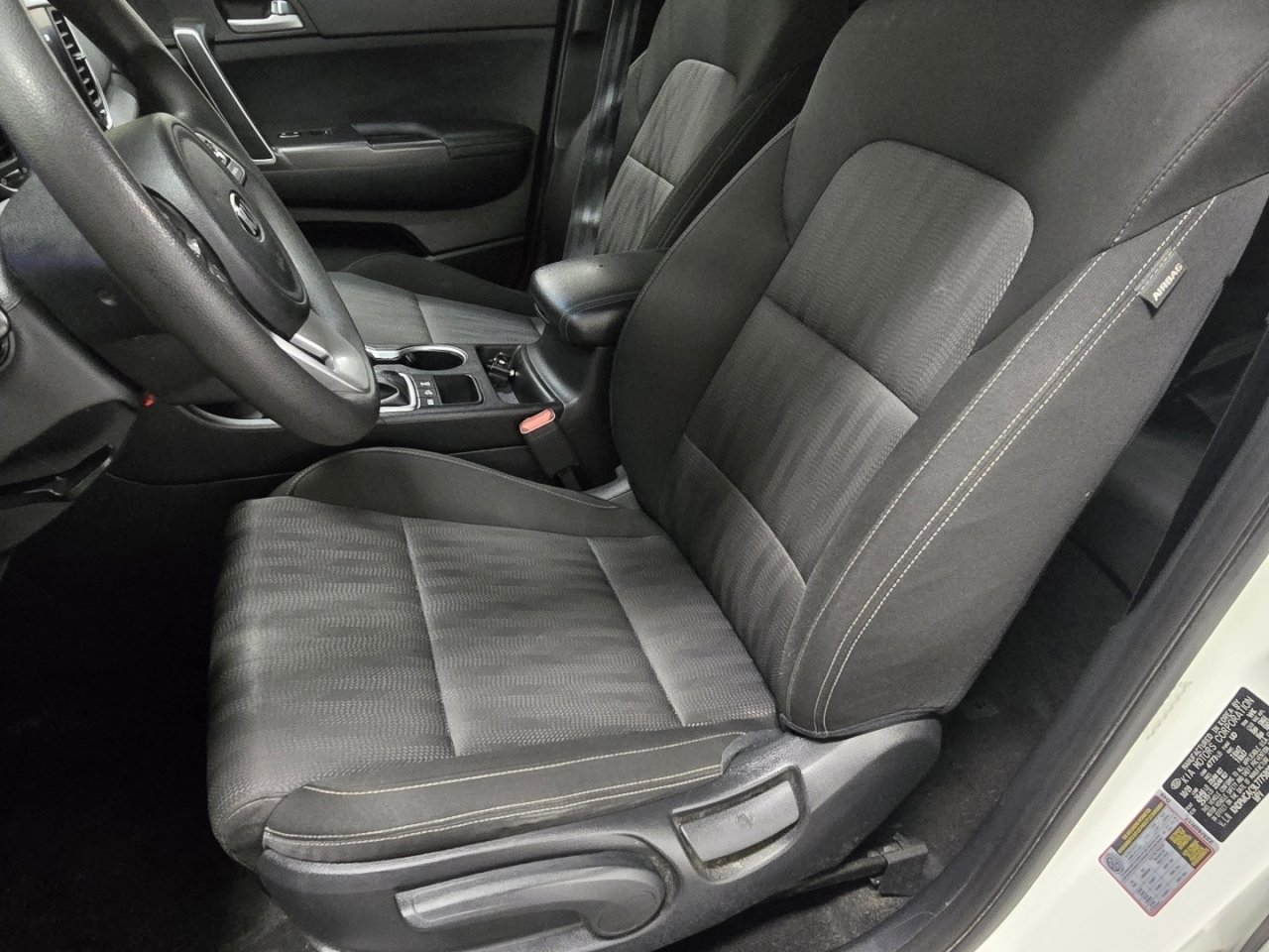 Used 2020 Kia Sportage LX image 21