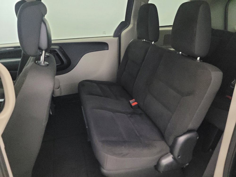 Used 2018 Dodge Grand Caravan SE image 18