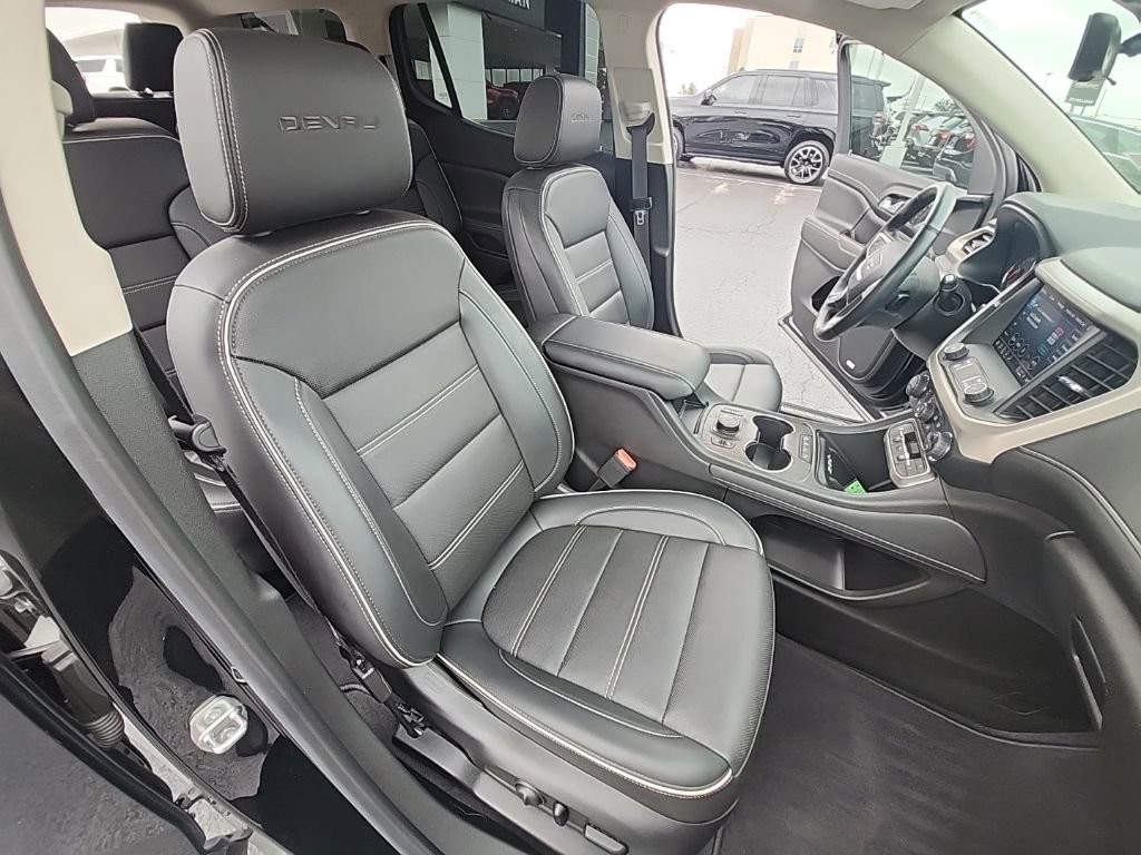 Certified 2023 GMC Acadia Denali w/ Black Diamond Edition image 18